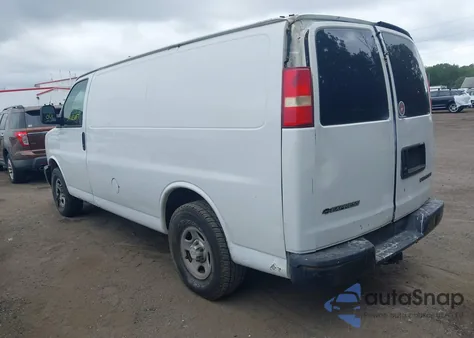 2006 Chevrolet Express Work Van z USA, uszkodzony, nr VIN 1GCFG15X661173557